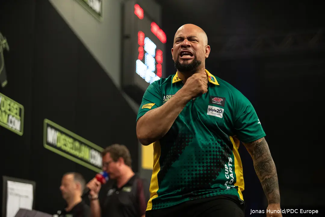 Devon Petersen zorgde voor veel gespreksstof op het podium