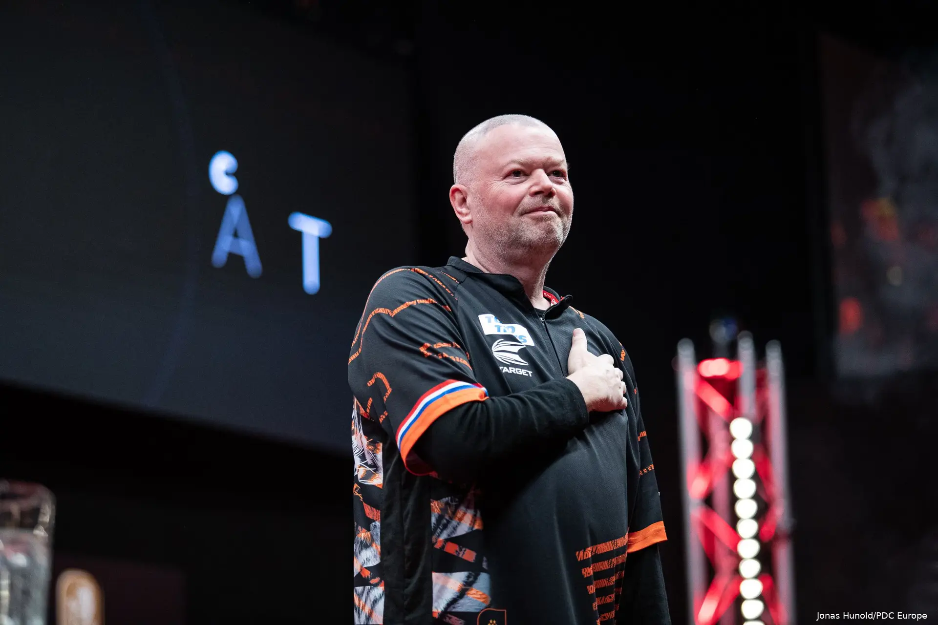 raymond van barneveld1 r1 ddc23