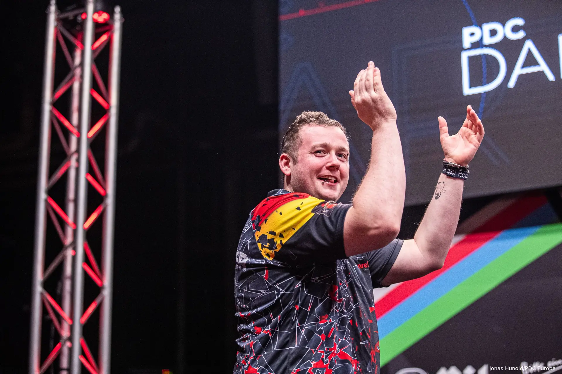 Franz Rötzsch hat nach Sieg über Josh Rock Grund zum Jubeln&amp;amp;lt;br&amp;amp;gt;
