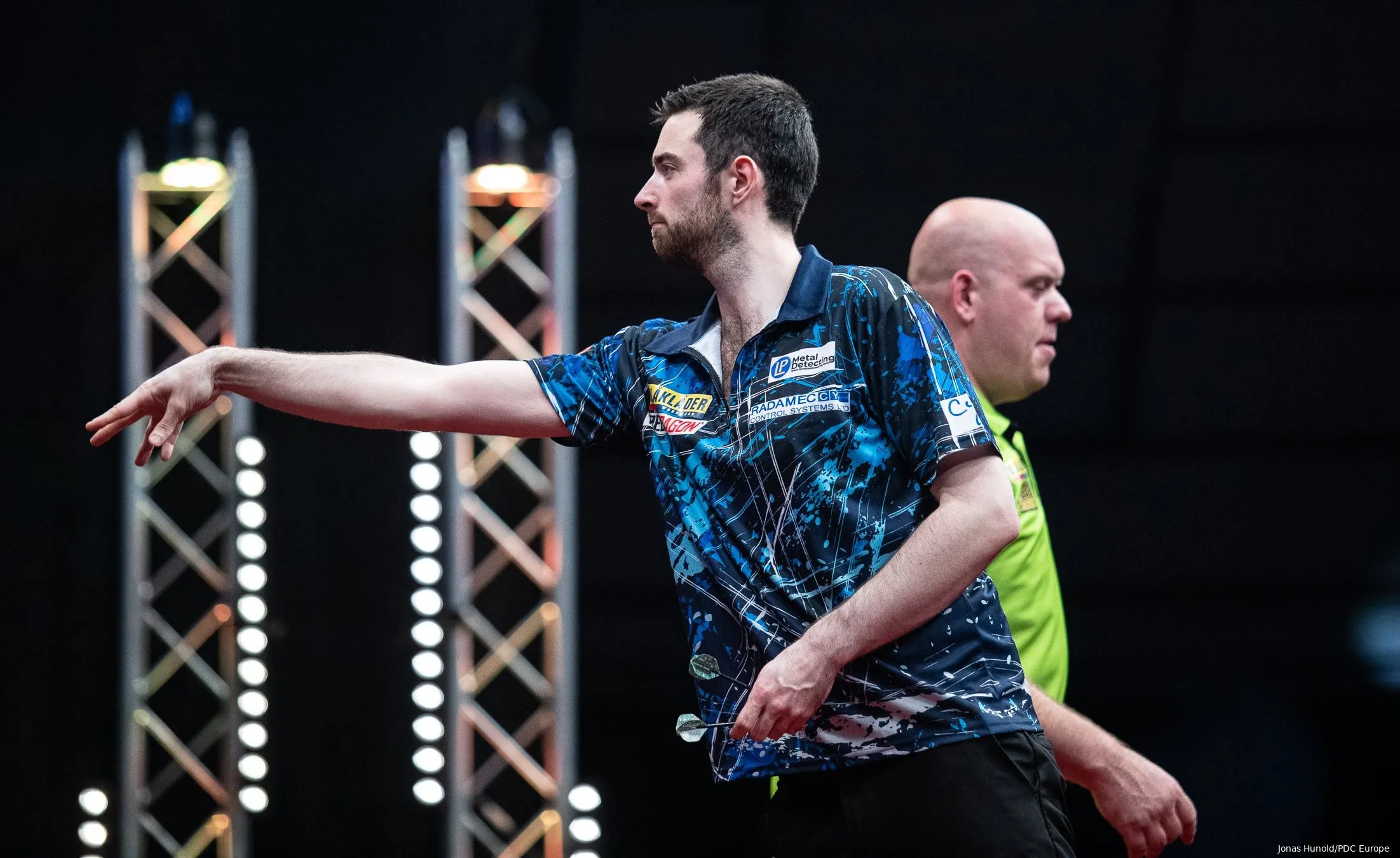 luke humphries michael van gerwen bdo23 final