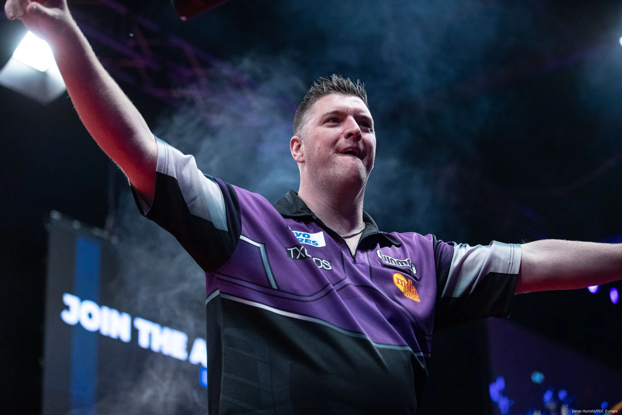 daryl gurney r2 ddc23