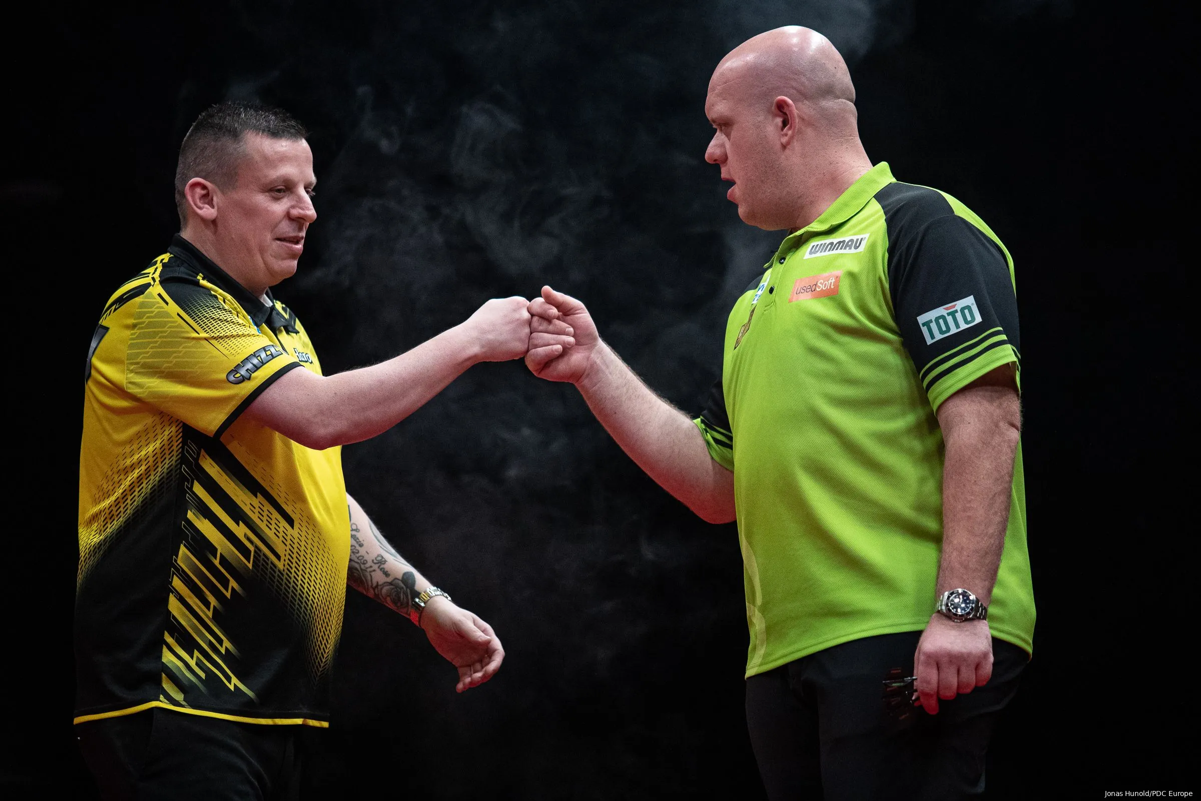 dave chisnall michael van gerwen ddc23