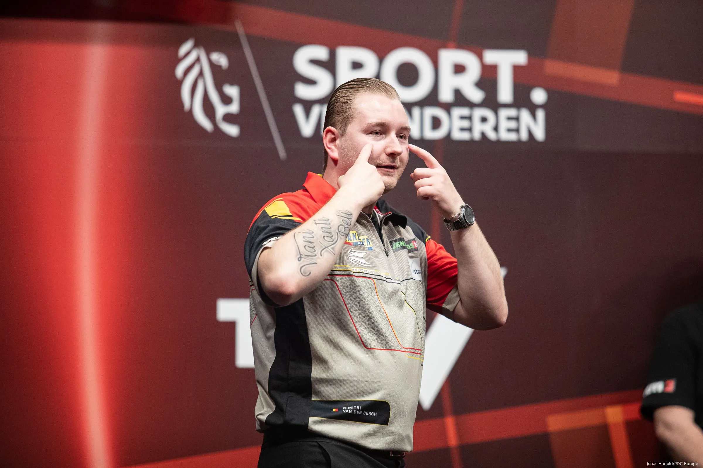 dimitri van den bergh bdo23 r1