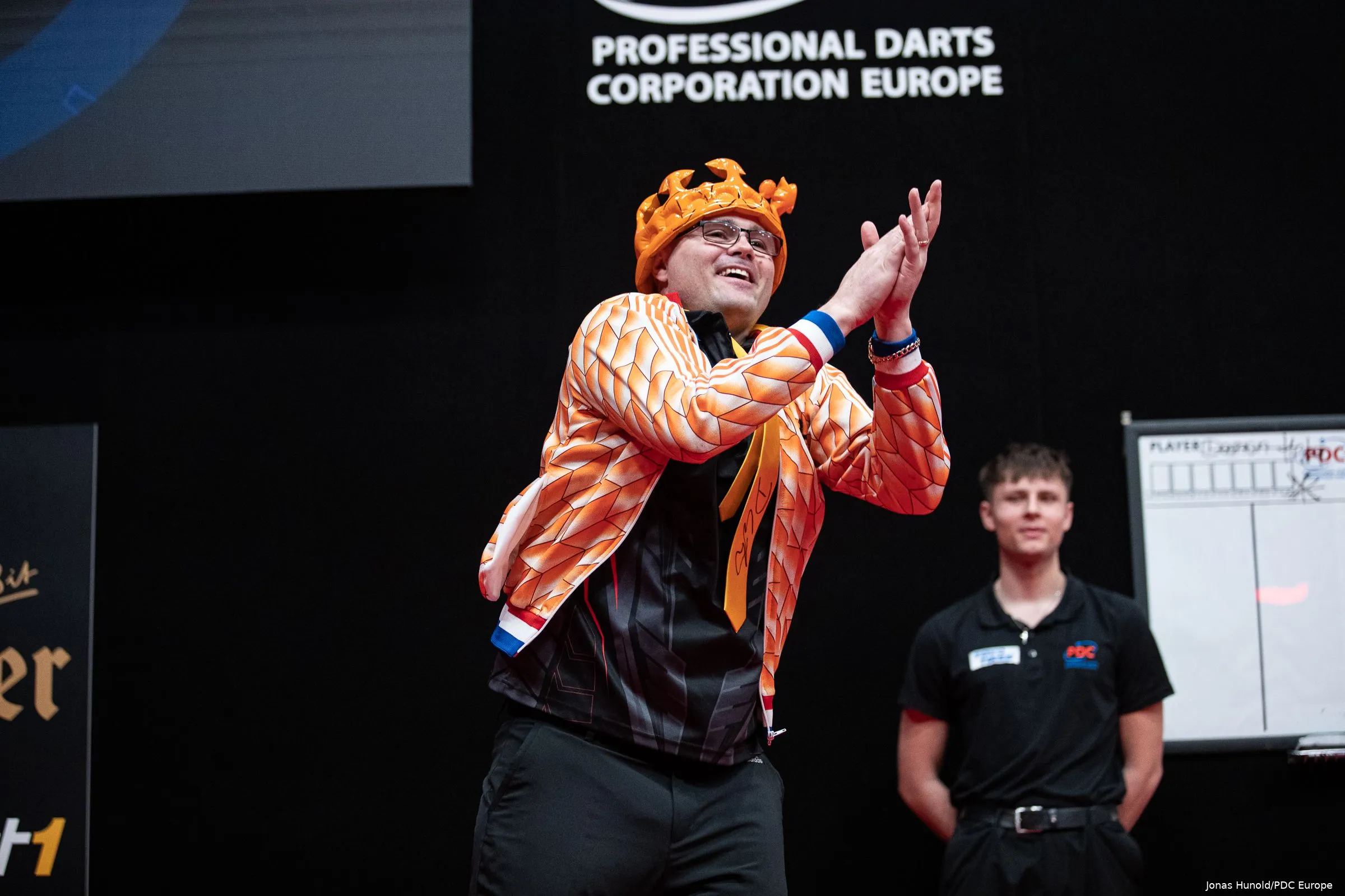 damon heta1 r2 ddc23