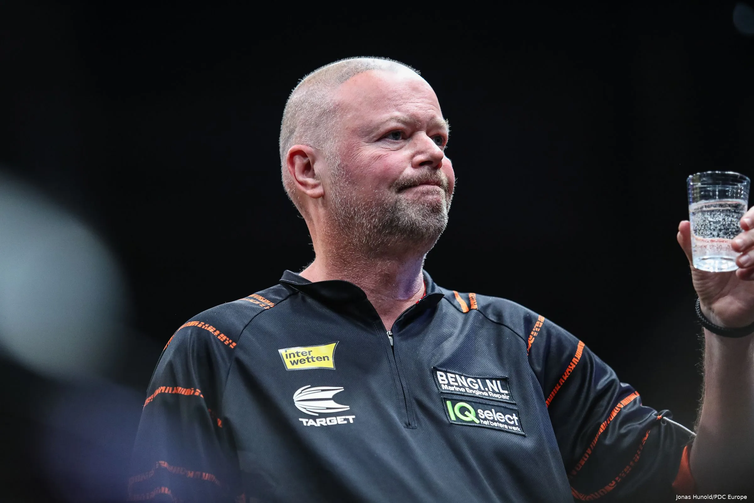 raymond van barneveld2 r3 edm23