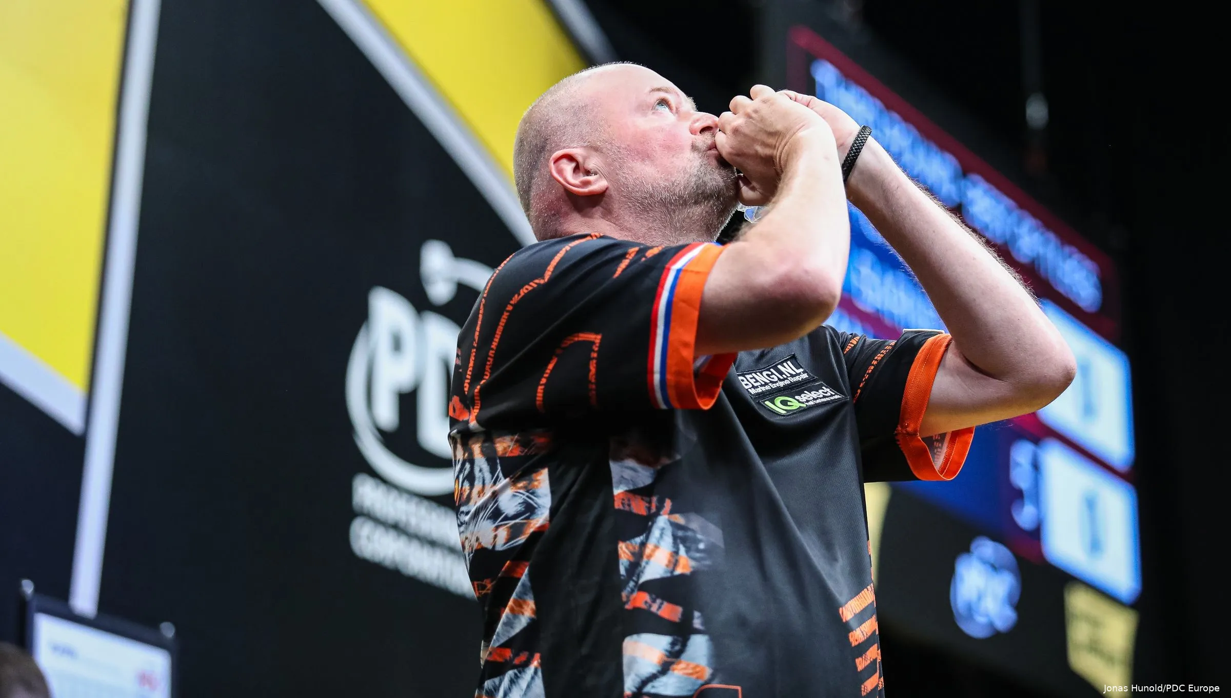 raymond van barneveld4 r3 edm23