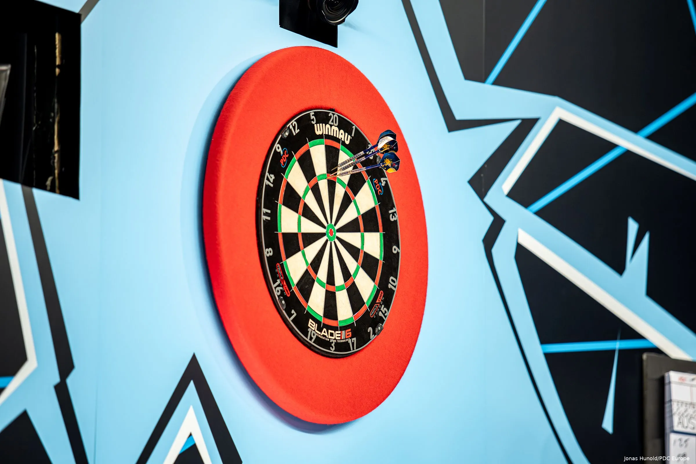 wcod24 qf dartboard 6 2