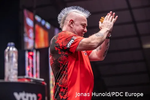 Peter Wright now meets Daryl Gurney