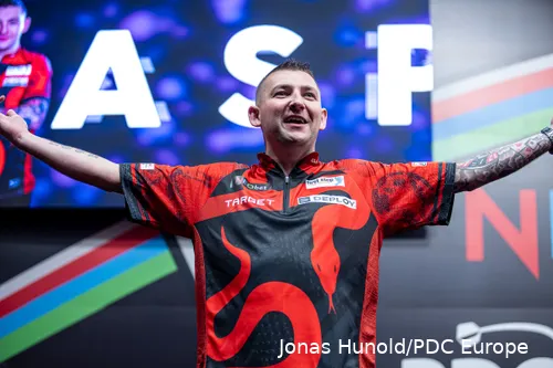 Nathan Aspinall war im letztjährigen World Matchplay-Finale 18-6 zu stark für Jonny Clayton