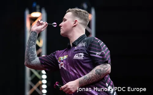 Damian Mol kwam tegen Andrew Gilding net tekort voor een verrassing en ging met 6-5 onderuit in Rosmalen