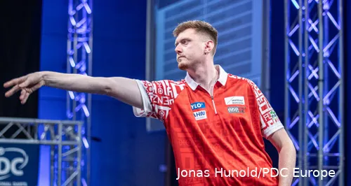 Niko Springer maakte indruk op de UK Open met een bizar hoog gemiddelde