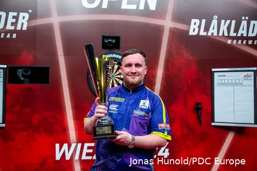 Luke Littler gaat proberen zijn titel te verdedigen op de Belgian Darts Open in Wieze