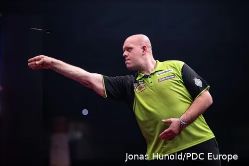 Michael van Gerwen speelt een thuiswedstrijd in Rosmalen, aangezien zijn huis op slechts vijftien minuten rijden is van de speellocatie