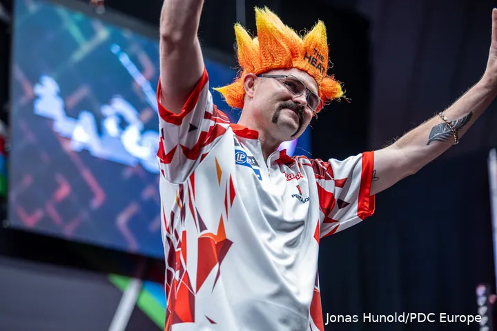 Heta has become know ln for his colourful walk ons