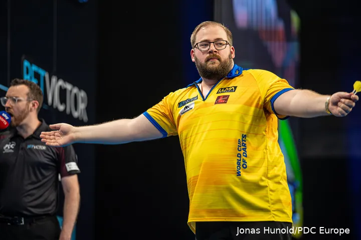 Oskar Lukasiak in action at the World Cup of Darts