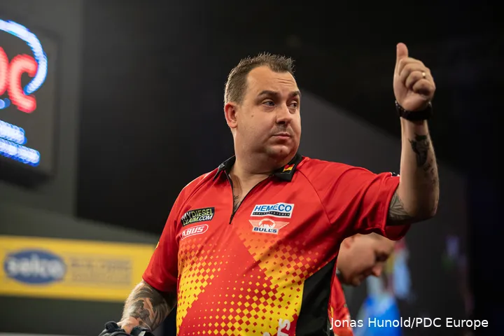 Kim Huybrechts bildet beim diesjährigen World Cup of Darts ein weiteres Duo mit Dimitri Van den Bergh