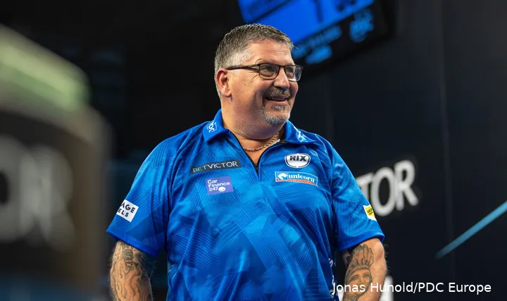 Gary Anderson lächelt.