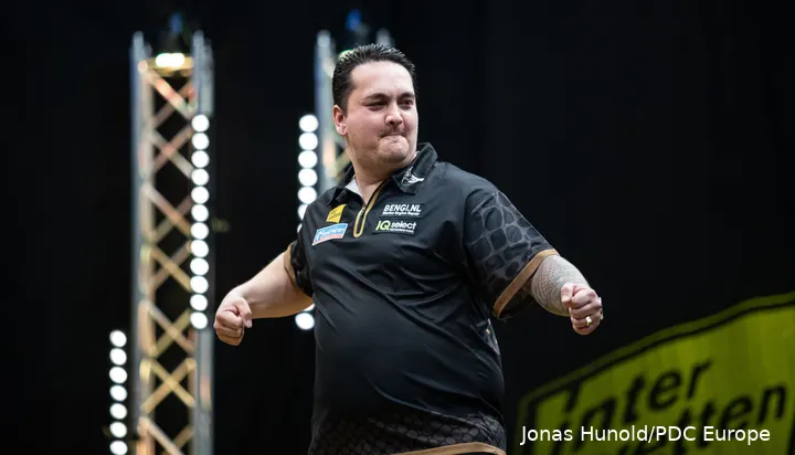 Jeffrey de Zwaan maakt na vier jaar zijn rentree op het WK Darts