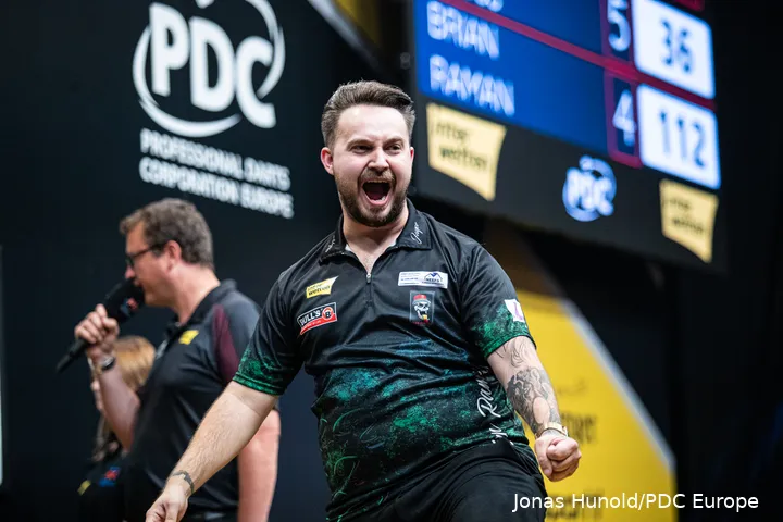 Brian Raman had in 2022 en 2023 een PDC Tour Card