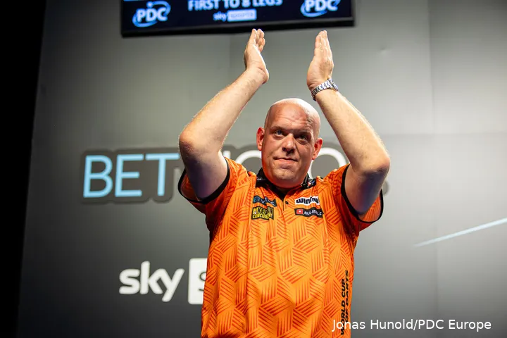 Michael van Gerwen is dit jaar opnieuw niet in het oranje te zien
