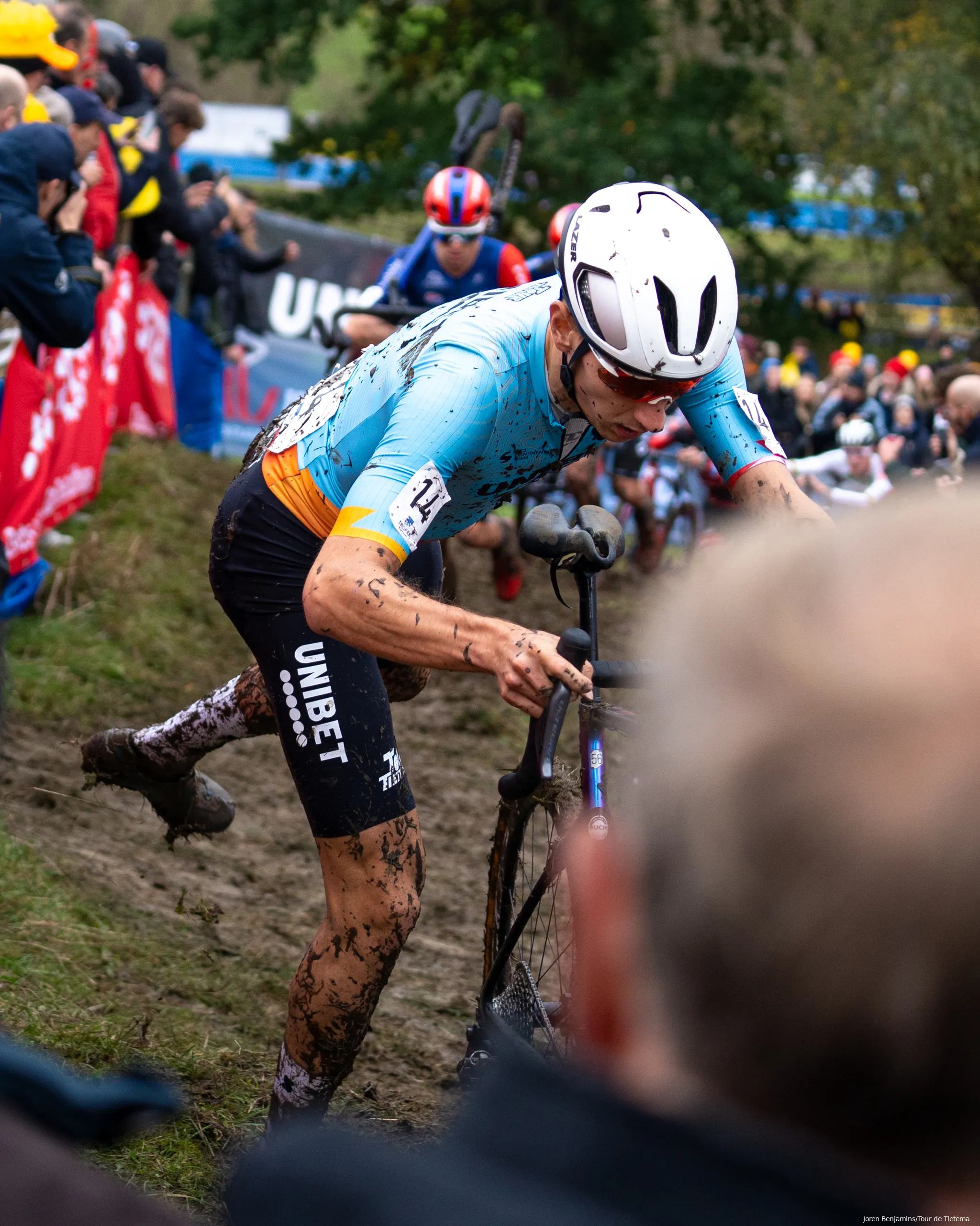 lander loockx 2 6549359f99b52