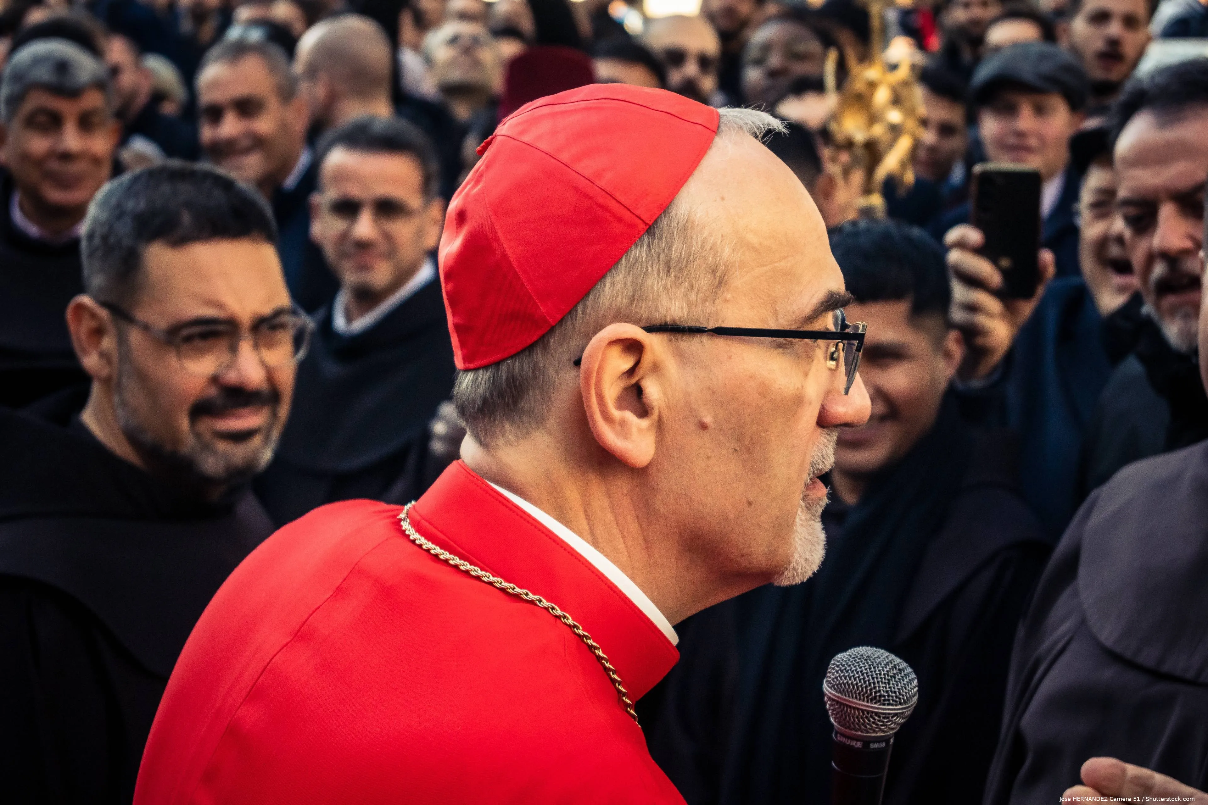 shutterstock_2719382775