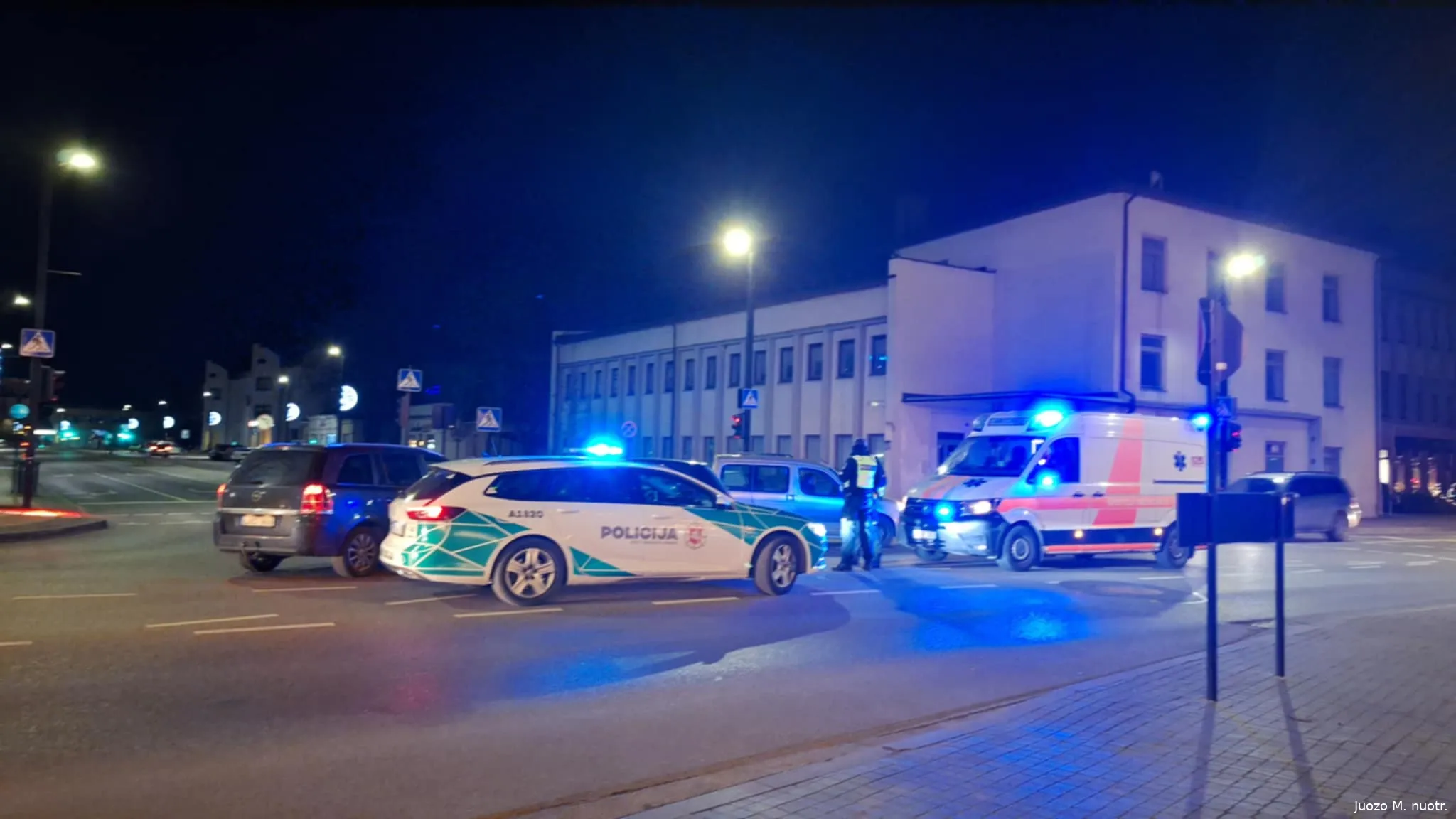 b97cf4e6 eb96 49ca afb3 cdad138e57ae 1