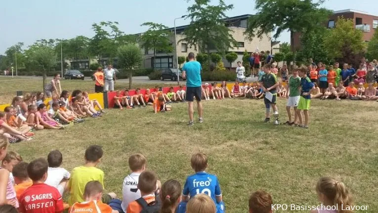 150708 straatvoetbaltoernooi lavoor e1436382823488