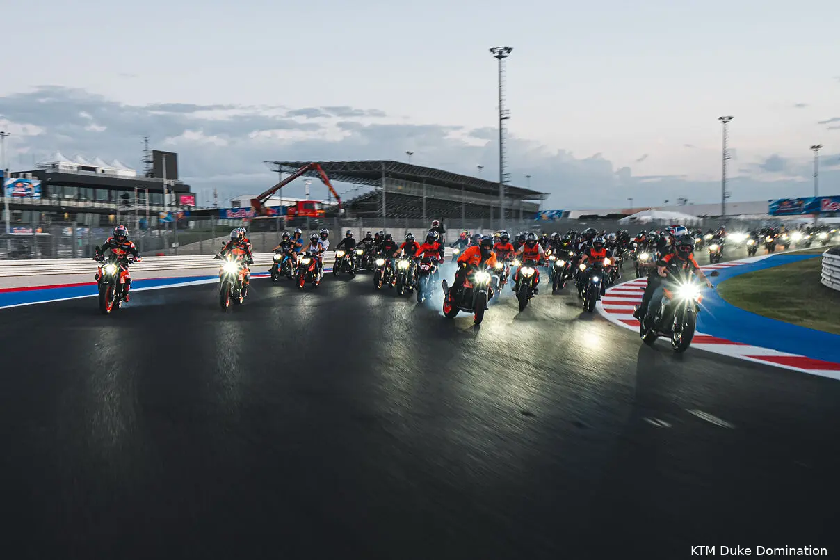 ktm dukedominationluciobuselli 227