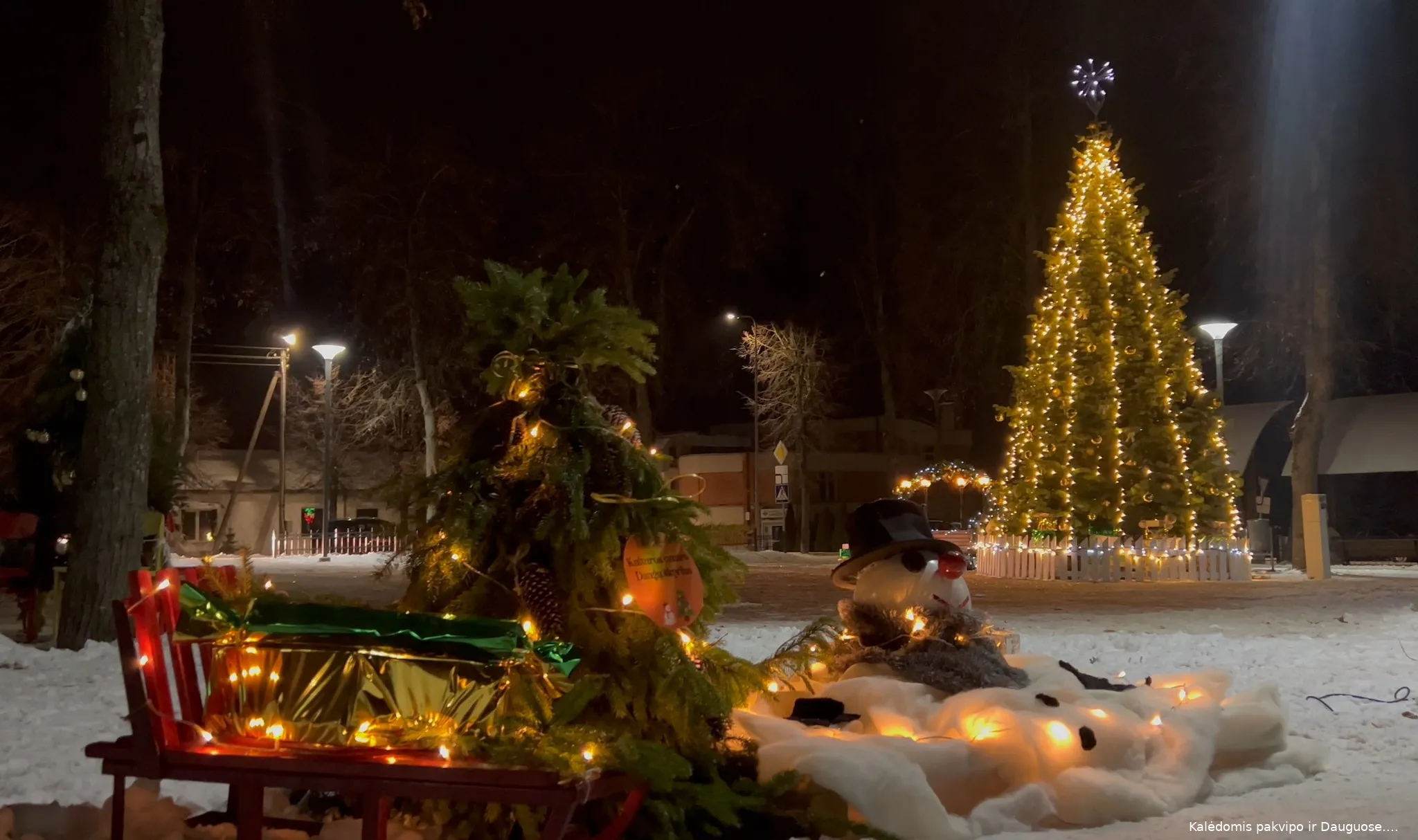 kaledomis pakvipo ir dauguose