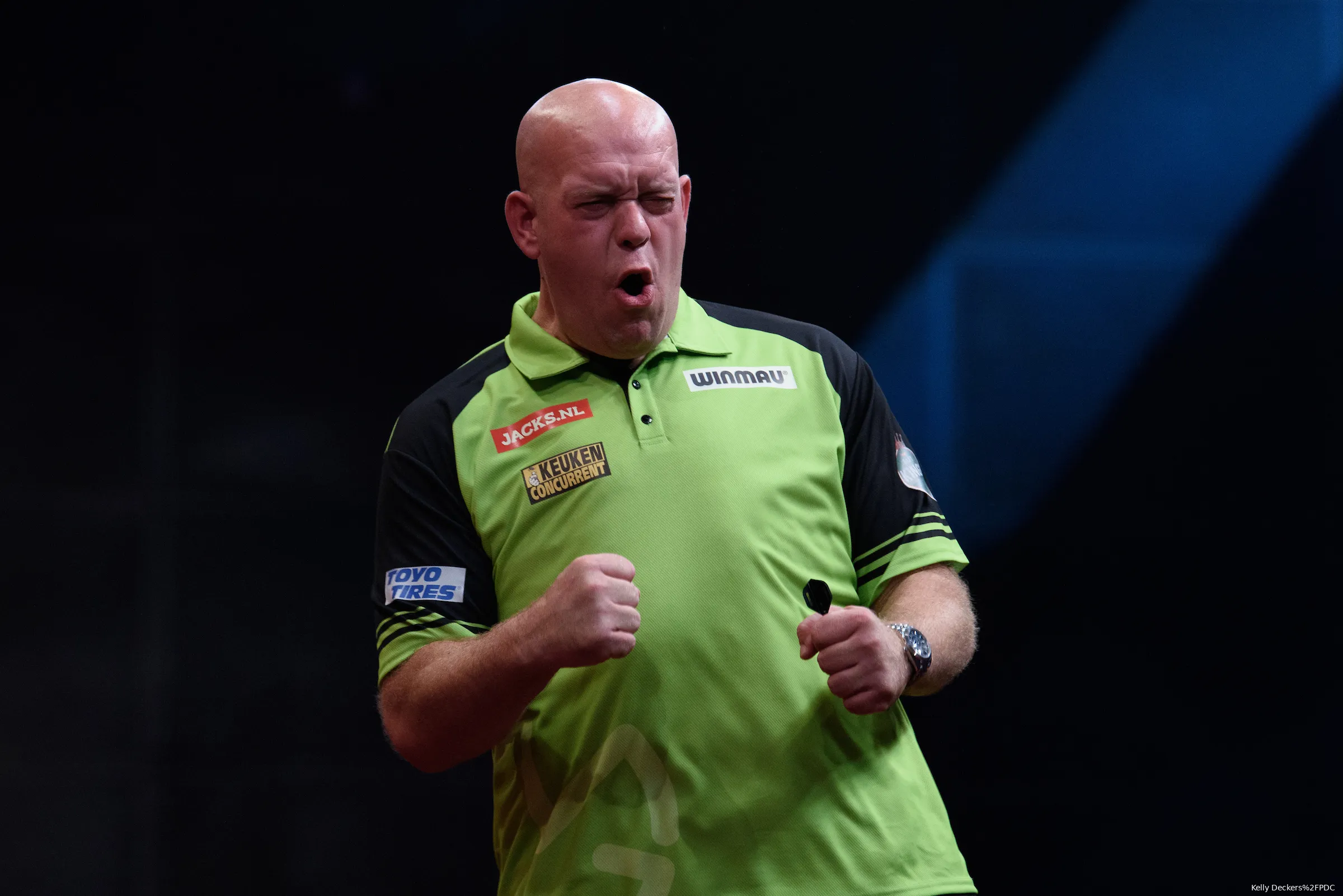 michael van gerwen r2 wsodf 1 65061c553af09