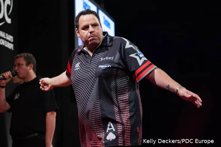 Adrian Lewis auf der PDC Bühne&amp;amp;amp;amp;lt;br&amp;amp;amp;amp;gt;