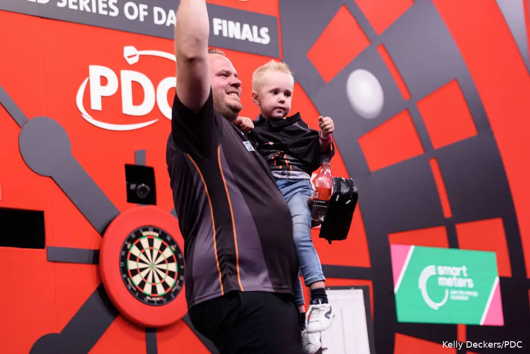 Dirk van Duijvenbode and Levi celebrate (1)