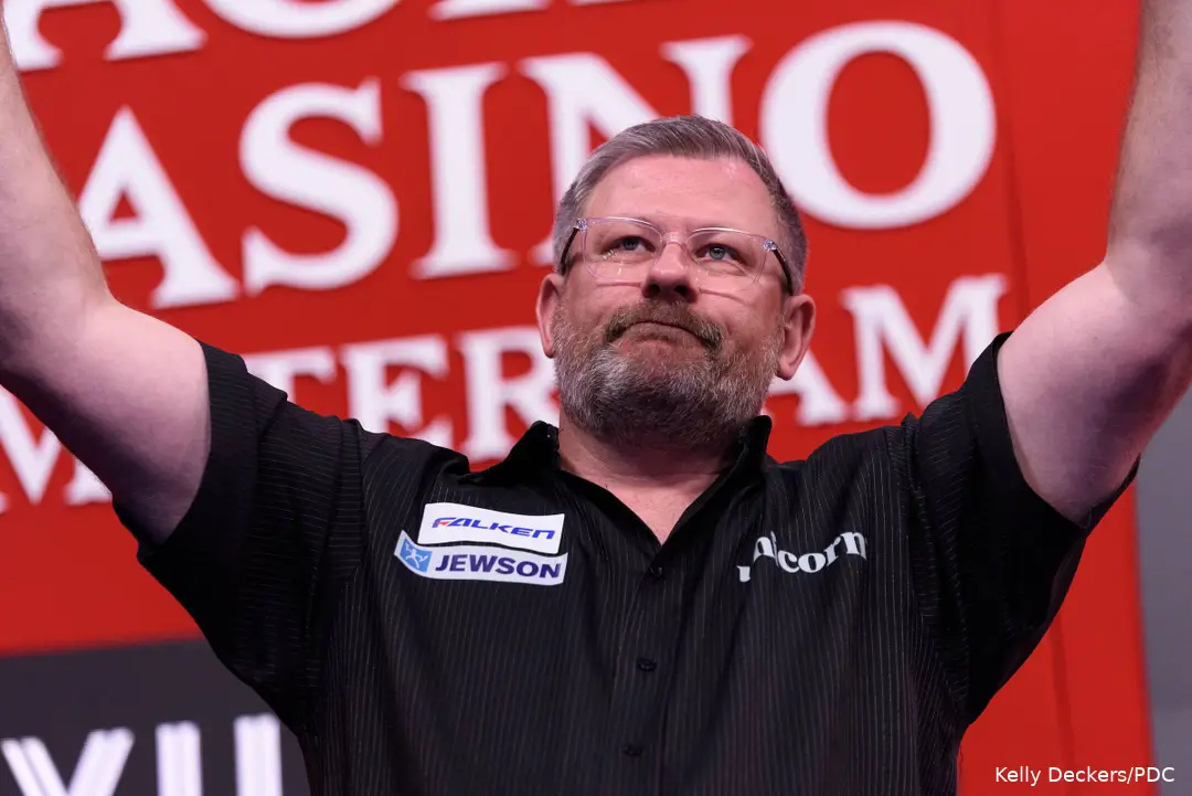James Wade thanks the fans.