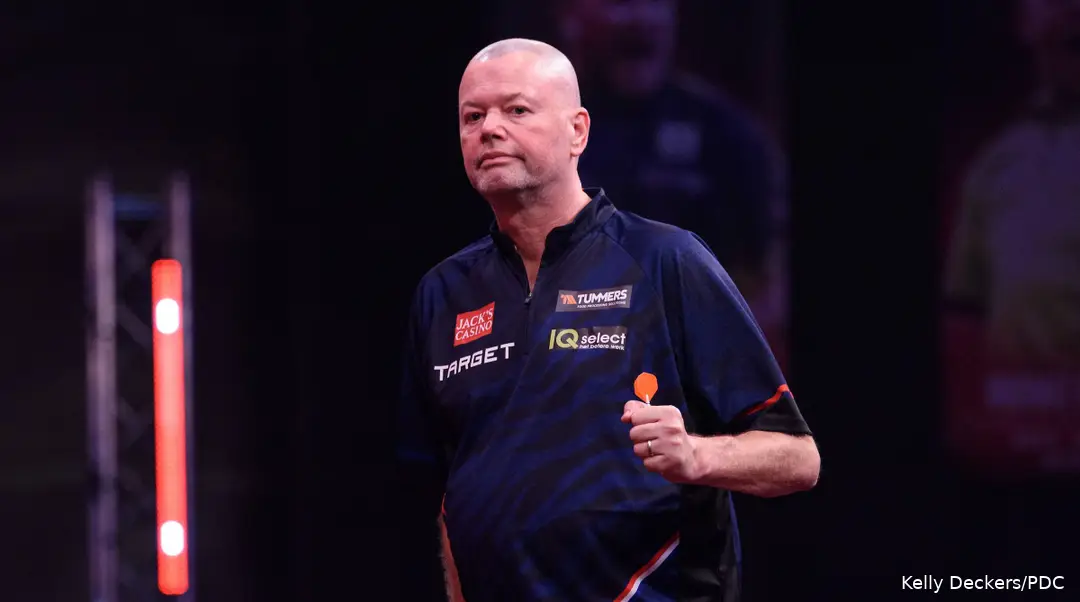 Raymond van Barneveld maakt in de vorige ronde bijzonder veel indruk
