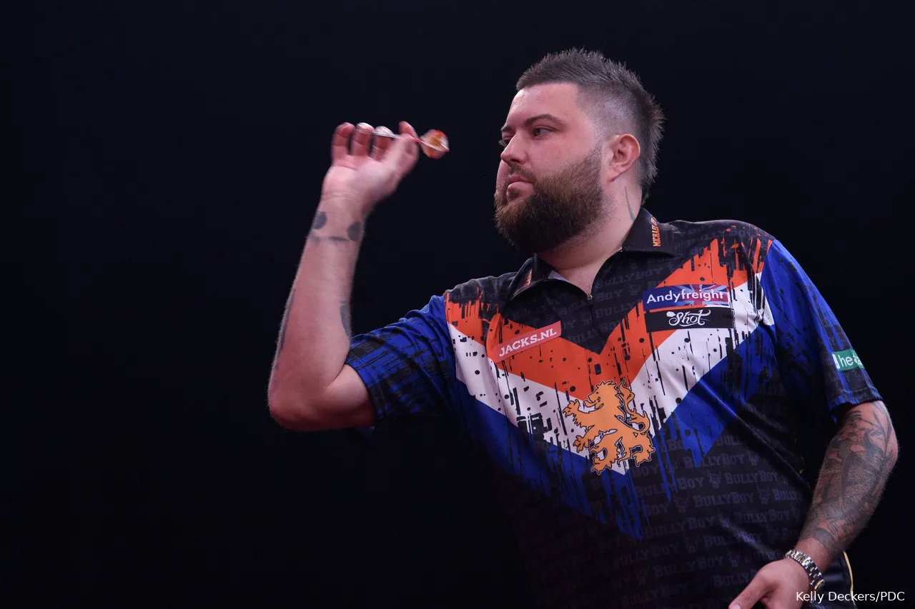 Michael Smith won the 2023 World Darts Championship by beating Michael van Gerwen in the final