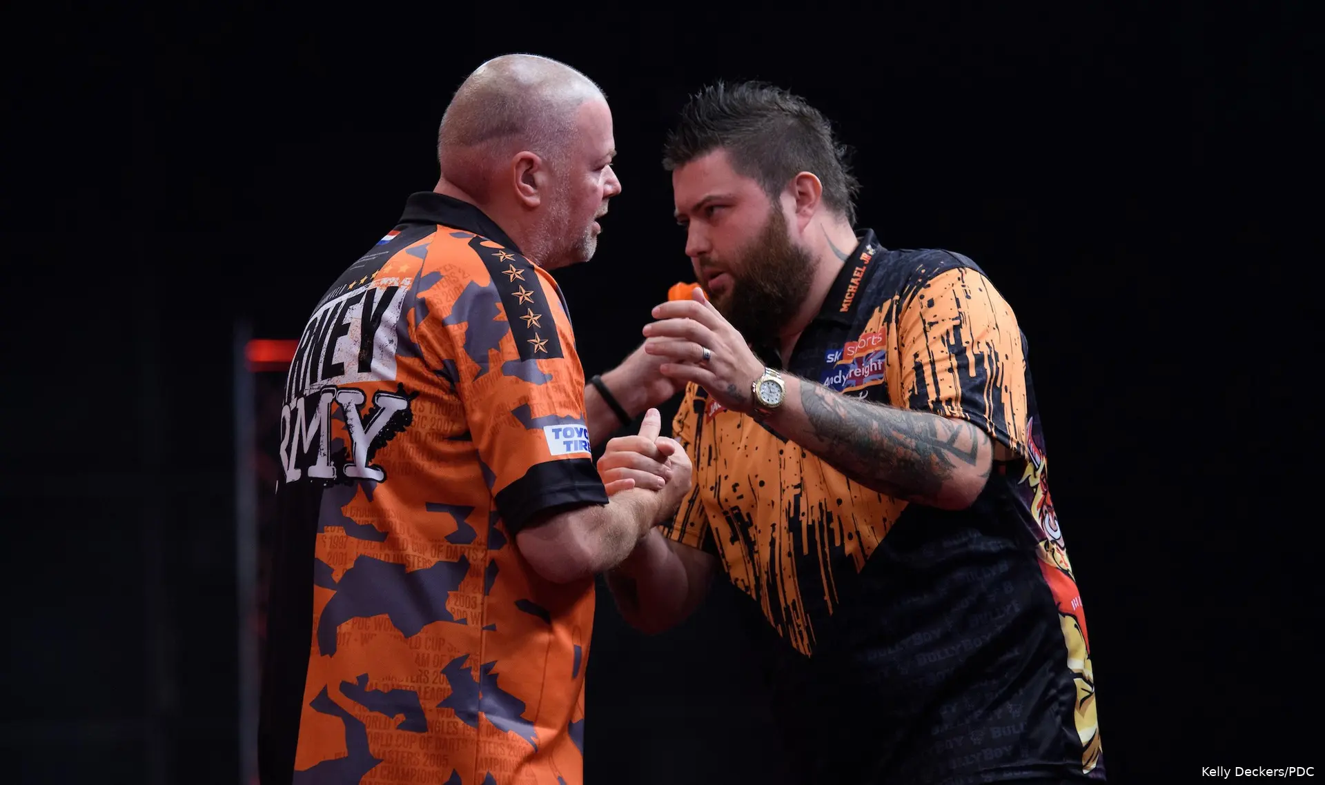raymond van barneveld michael smith 652f0f7c7788b