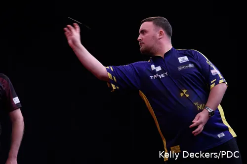 Luke Littler in action