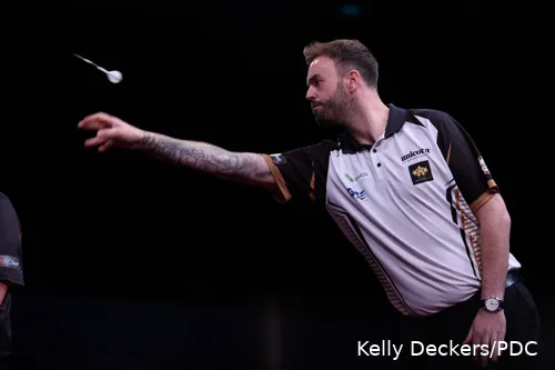 Ross Smith in action at the Grand Slam of Darts