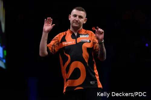 Nathan Aspinall verpasste knapp die Qualifikation für die Play-offs der Premier League Darts