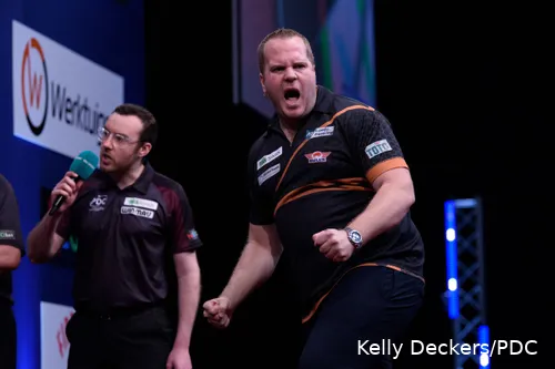 Dirk van Duijvenbode bejubelt einen Sieg