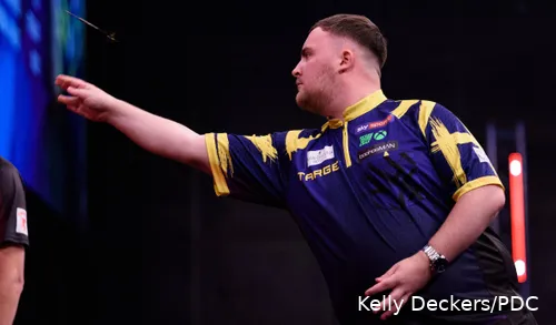 Mission Titelverteidigung lebt: Luke Littler steht im Achtelfinale des Grand Slam of Darts 2025