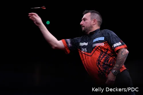 Jonny Clayton in actie