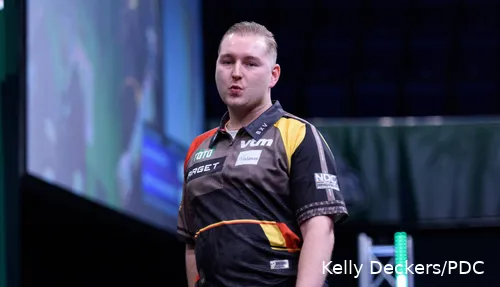 Dimitri Van den Bergh verloor in de openingsronde van de Dutch Darts Masters met 6-4 van Luke Littler