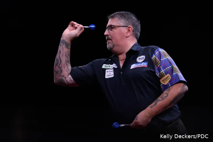 Gary Anderson in action at the European Championship
