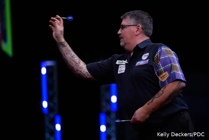 Gary Anderson in action