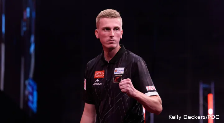 Wessel Nijman pumps his fist.