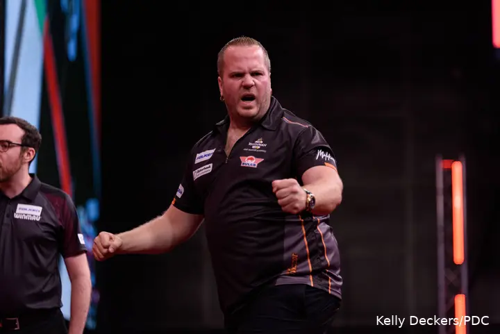 Dirk van Duijvenbode celebrates.