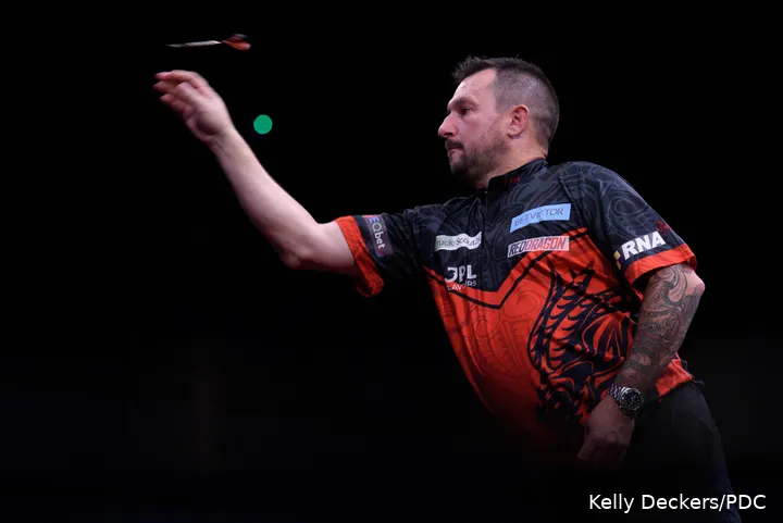 Jonny Clayton in actie