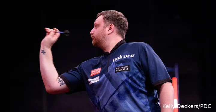 Cameron Menzies in actie